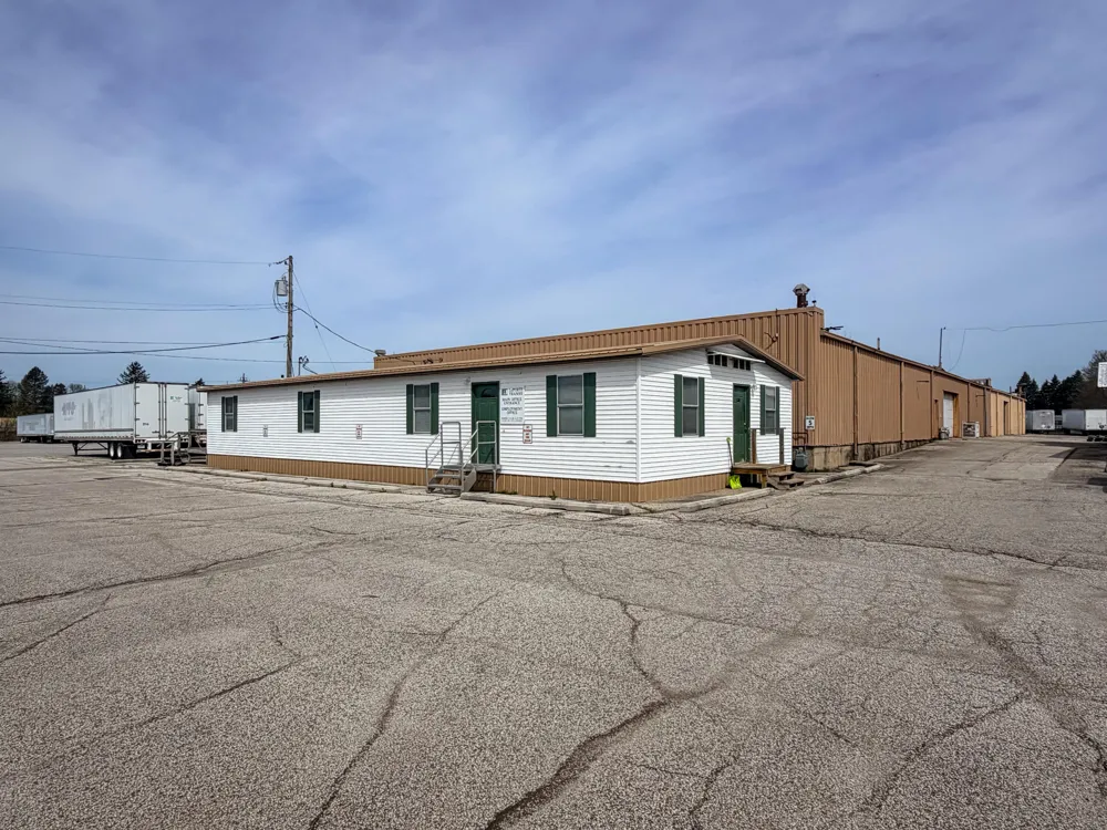 1157 E 150 La Porte, IN 46350