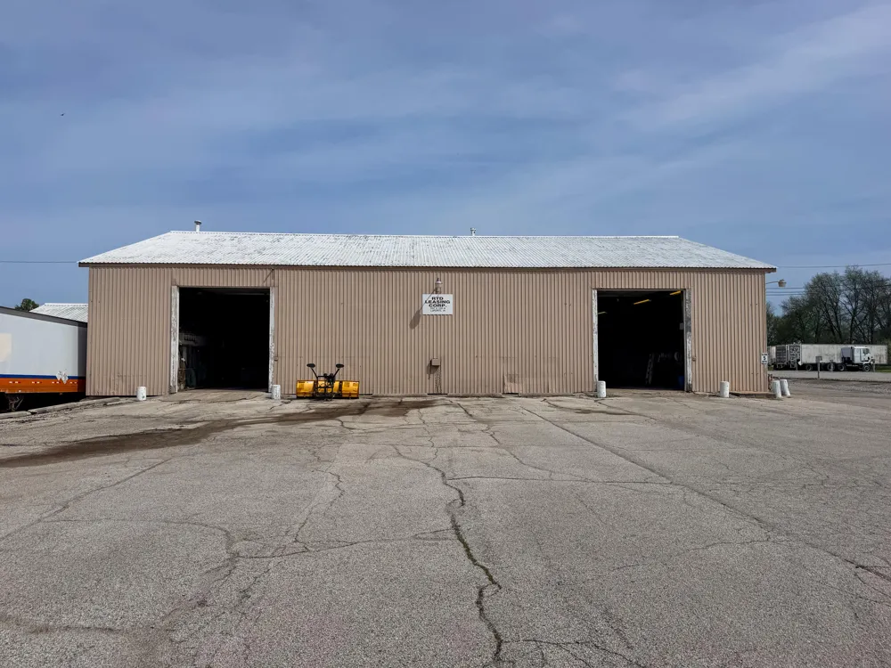 1157 E 150 La Porte, IN 46350