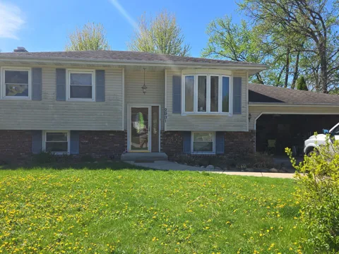 2931 Crabapple Lane