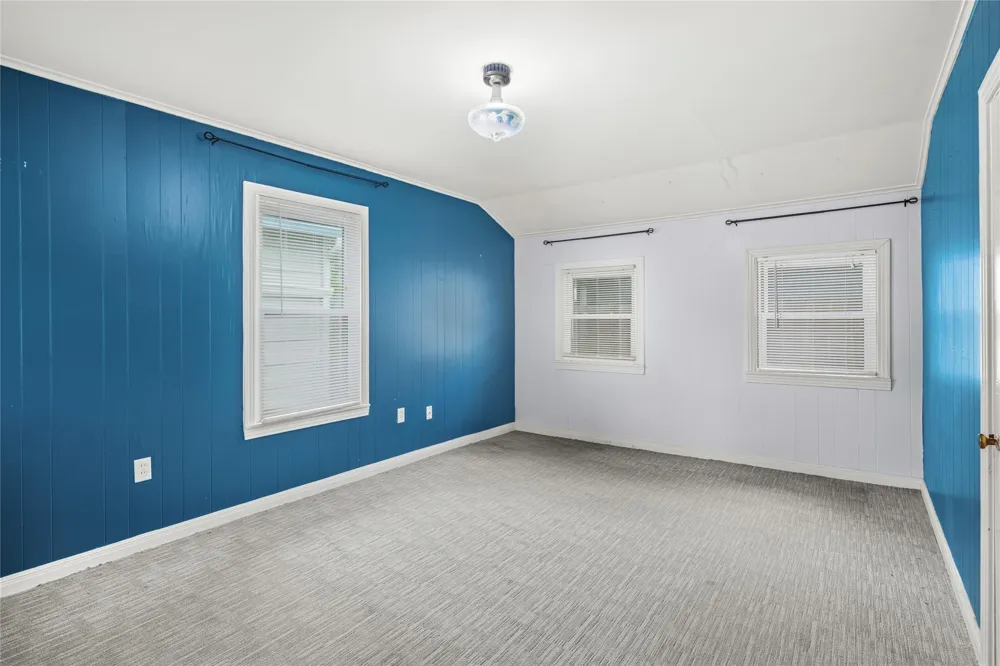 405 College Street Weimar, TX 78962