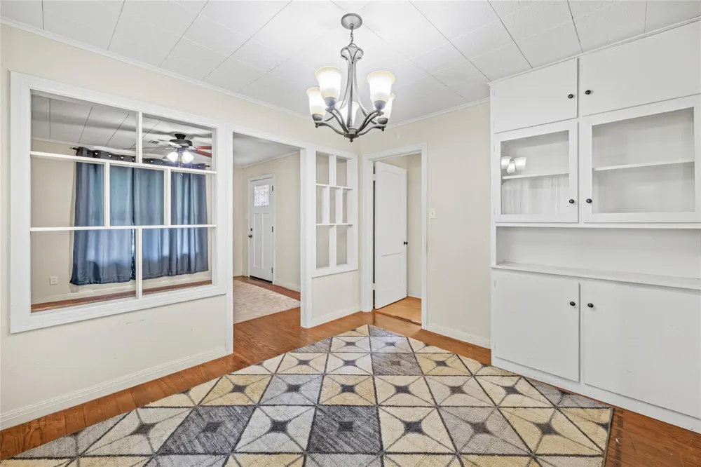 405 College Street Weimar, TX 78962