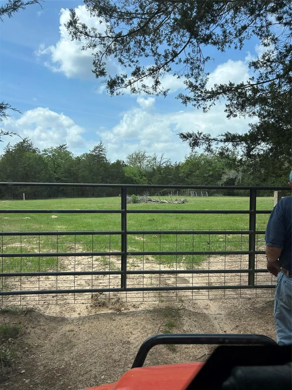 32 Dunlavy Cat Spring, TX 78933