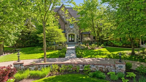 614 Hidden Creek Trail