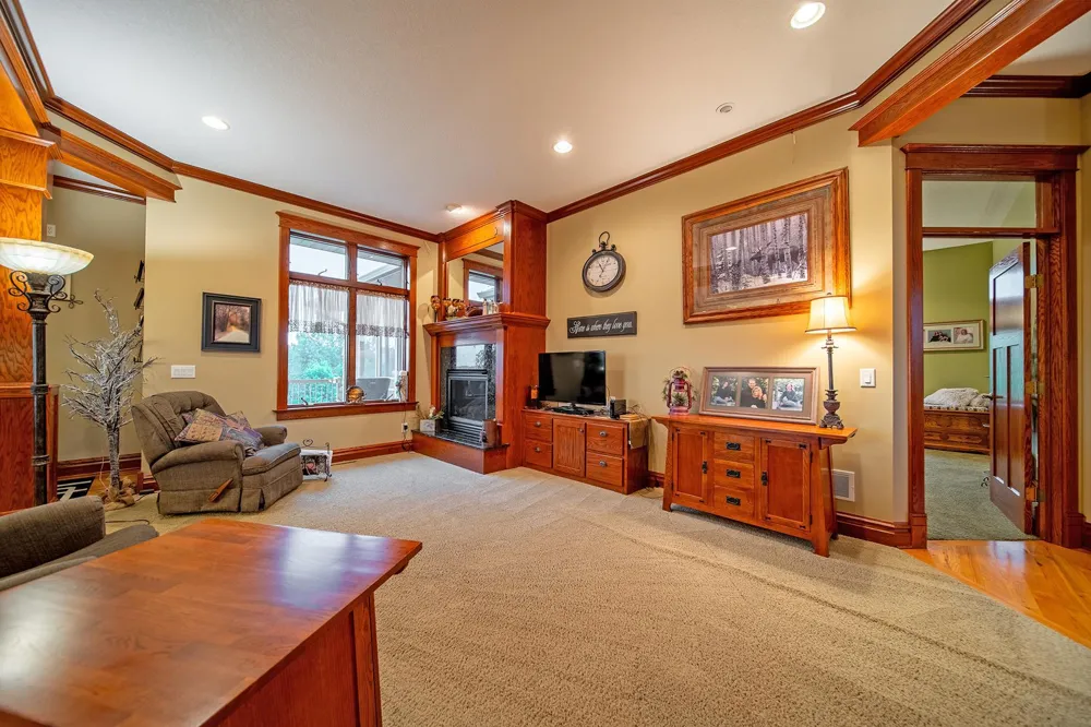 62997 430th Avenue Mazeppa, MN 55956