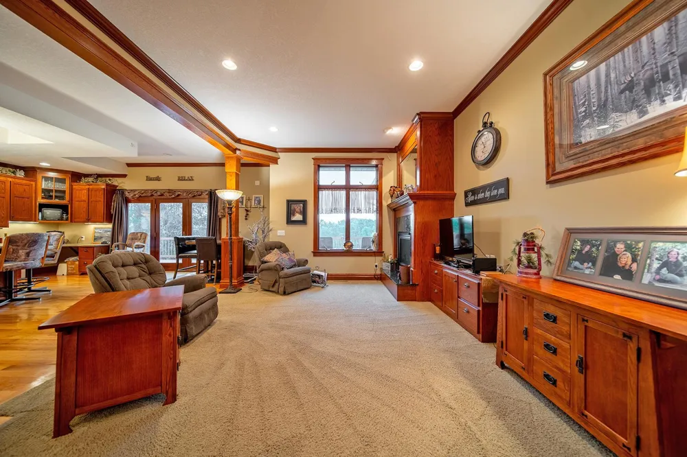 62997 430th Avenue Mazeppa, MN 55956
