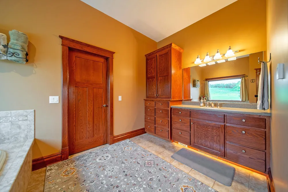 62997 430th Avenue Mazeppa, MN 55956
