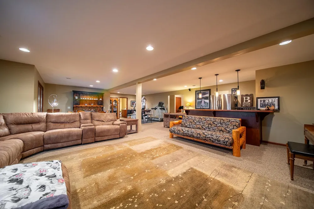 62997 430th Avenue Mazeppa, MN 55956