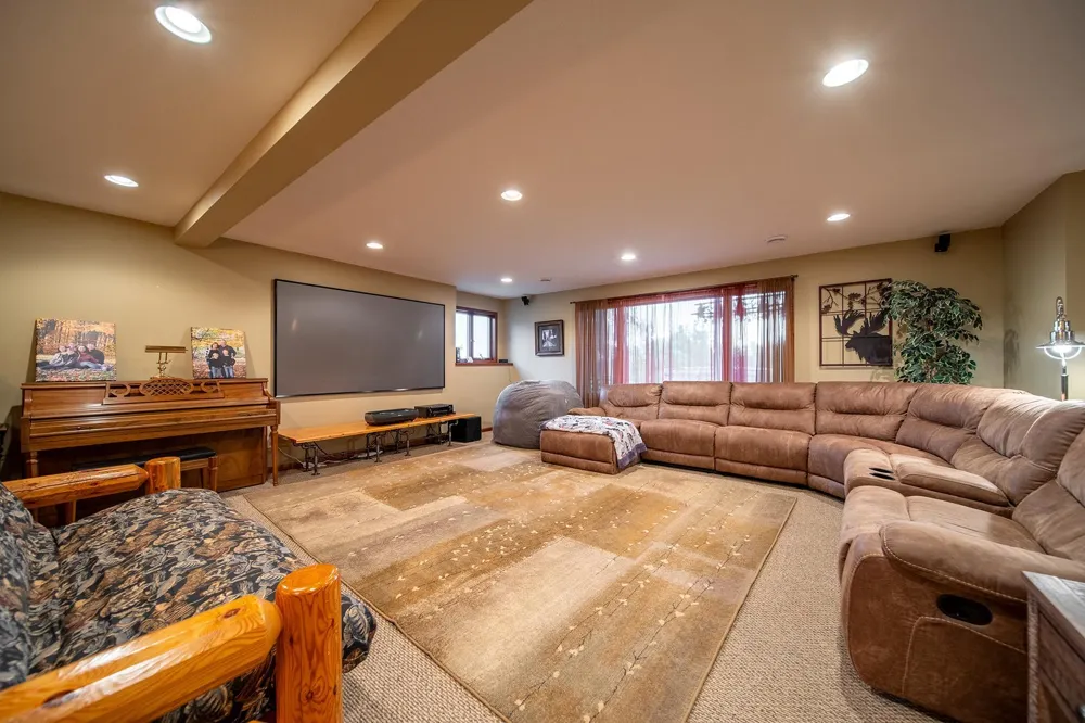62997 430th Avenue Mazeppa, MN 55956