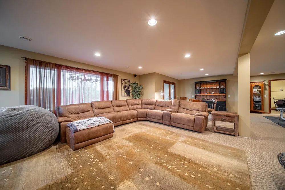 62997 430th Avenue Mazeppa, MN 55956