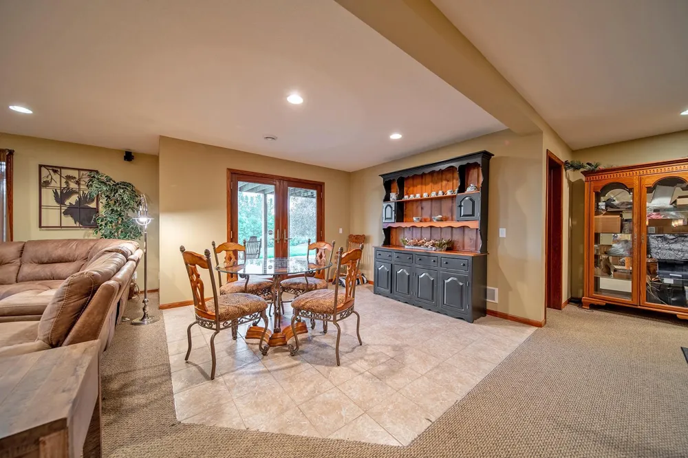 62997 430th Avenue Mazeppa, MN 55956