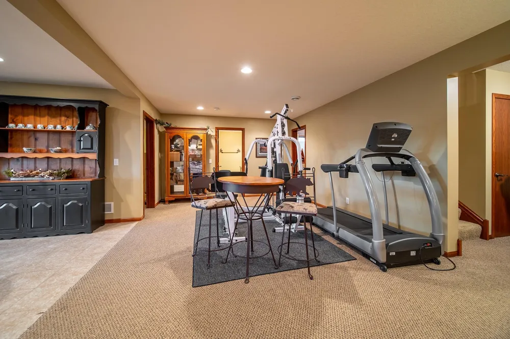 62997 430th Avenue Mazeppa, MN 55956