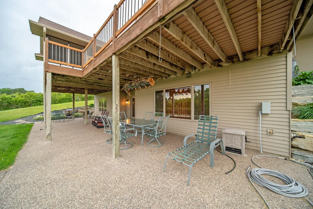 62997 430th Avenue Mazeppa, MN 55956