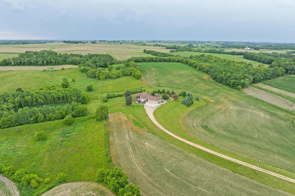 62997 430th Avenue Mazeppa, MN 55956