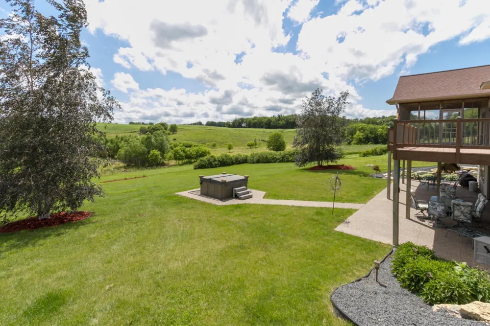 62997 430th Avenue Mazeppa, MN 55956