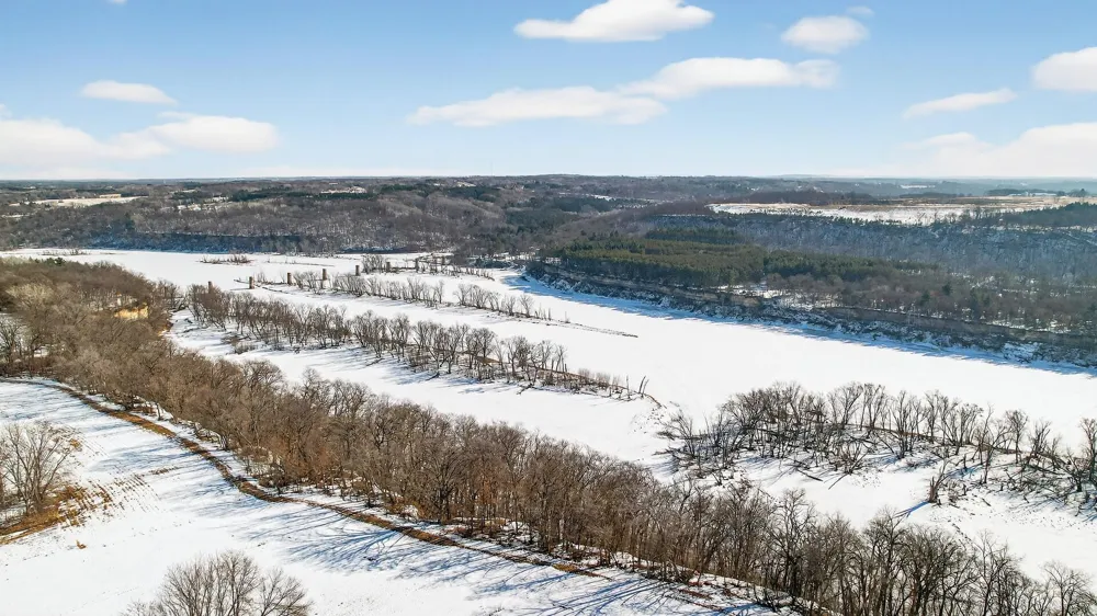 XX5 Quinlan Avenue Stillwater, MN 55082