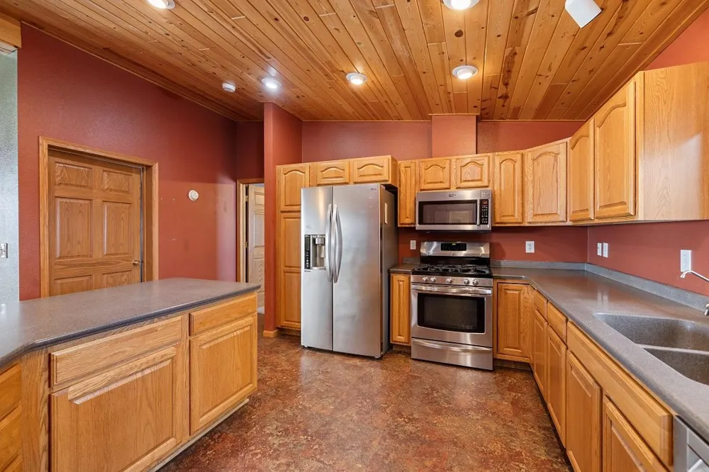 W1660 Maplewood Lane Alma, WI 54610