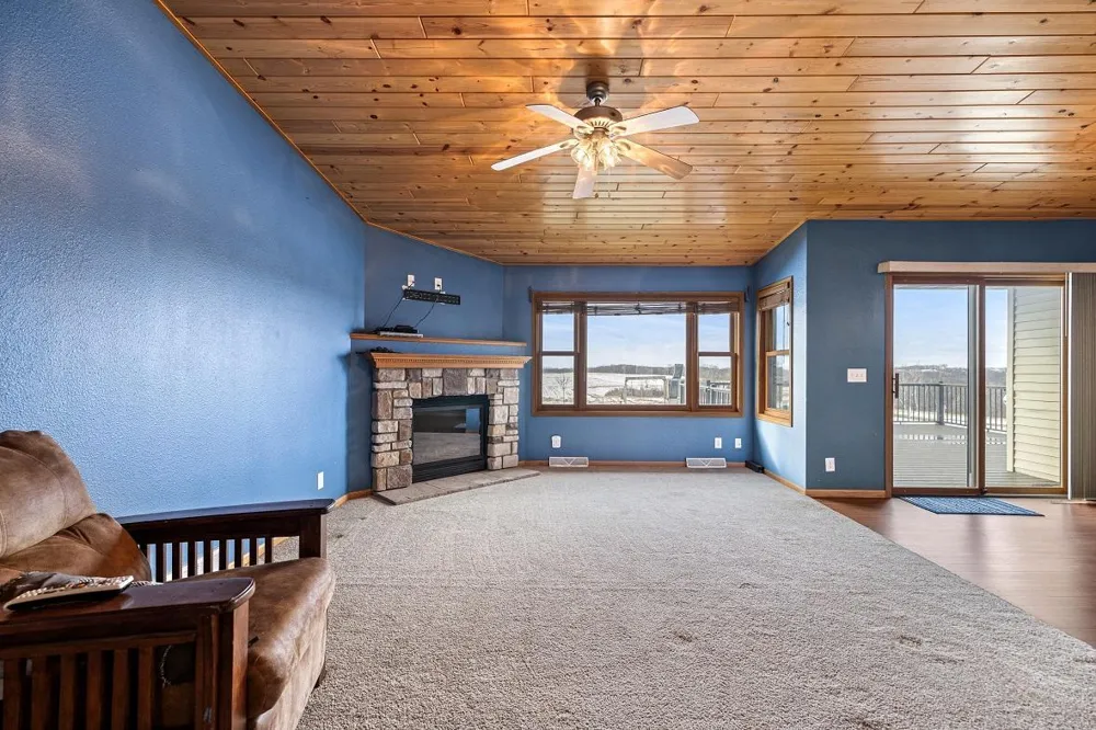 W1660 Maplewood Lane Alma, WI 54610