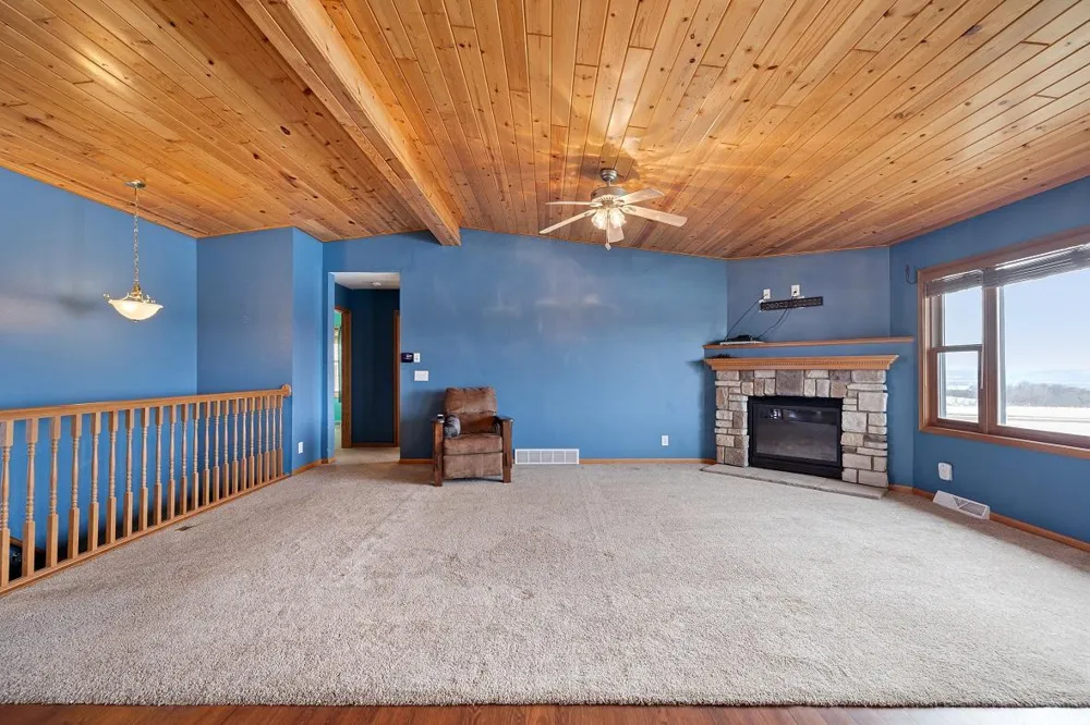 W1660 Maplewood Lane Alma, WI 54610