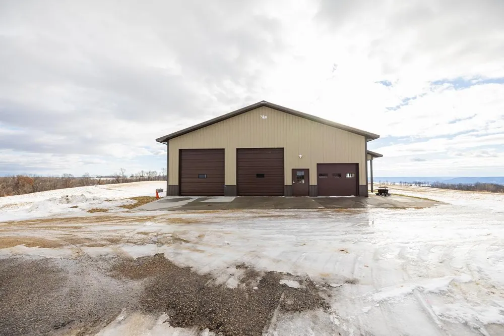 W1660 Maplewood Lane Alma, WI 54610