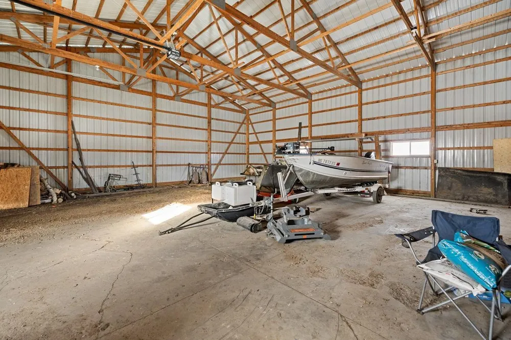 W1660 Maplewood Lane Alma, WI 54610