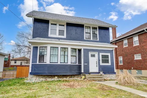 2945 Mignon Avenue