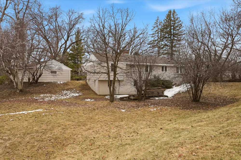 6300 Valley View Road Edina, MN 55436