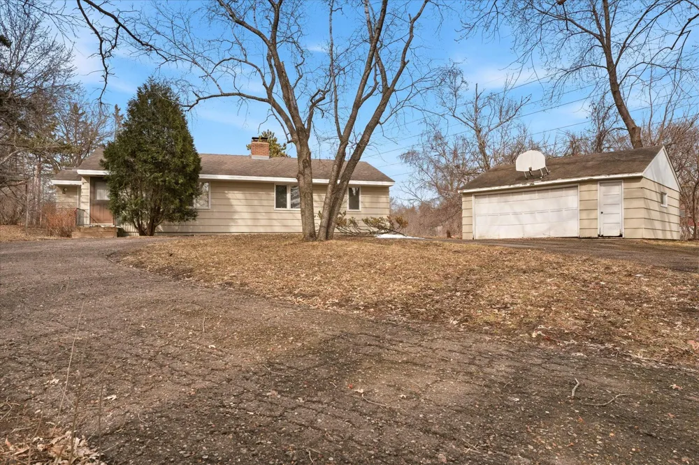 6300 Valley View Road Edina, MN 55436