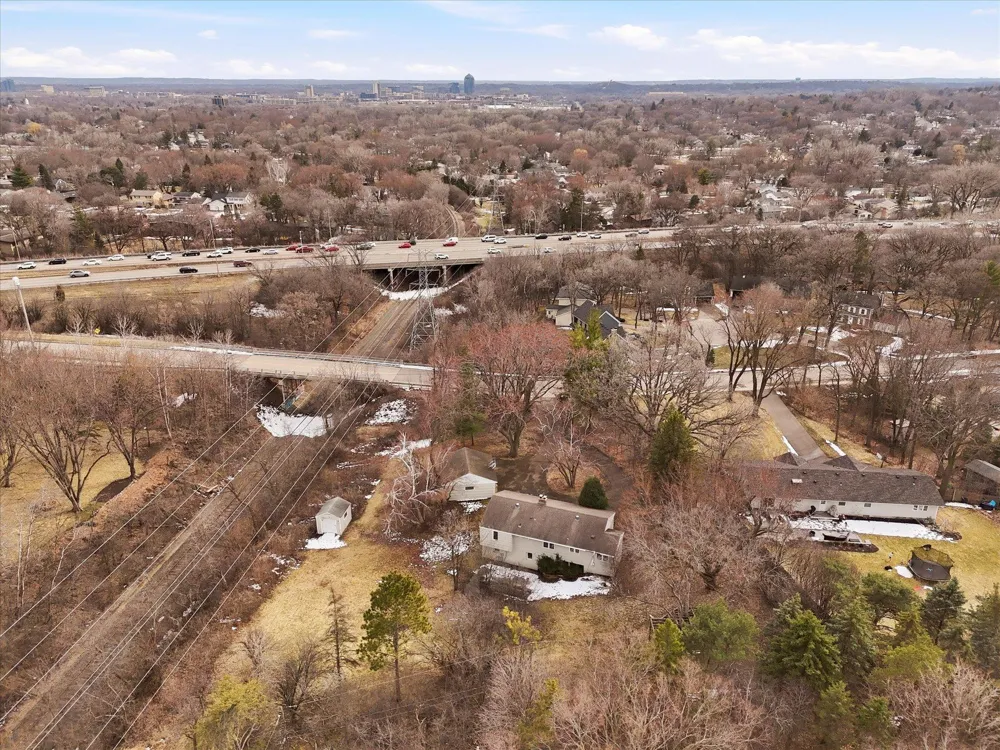 6300 Valley View Road Edina, MN 55436
