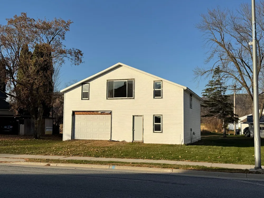 116 Mill Street Peterson, MN 55962
