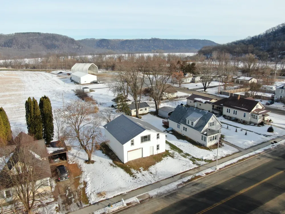 116 Mill Street Peterson, MN 55962