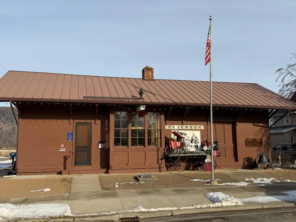 116 Mill Street Peterson, MN 55962