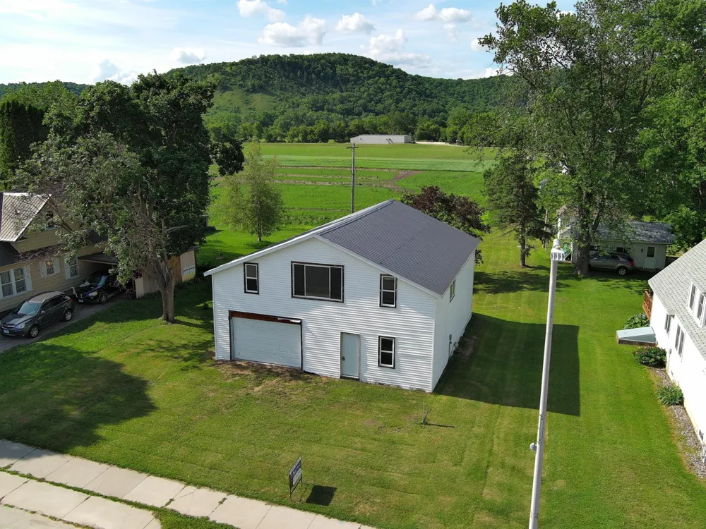 116 Mill Street Peterson, MN 55962