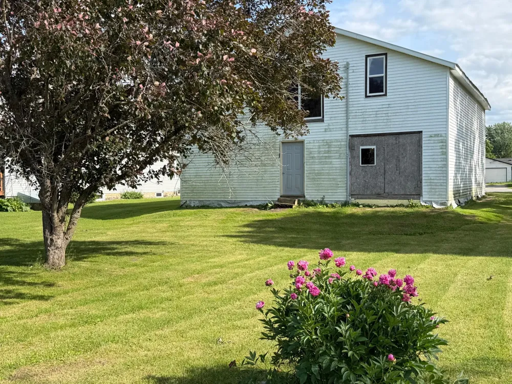 116 Mill Street Peterson, MN 55962