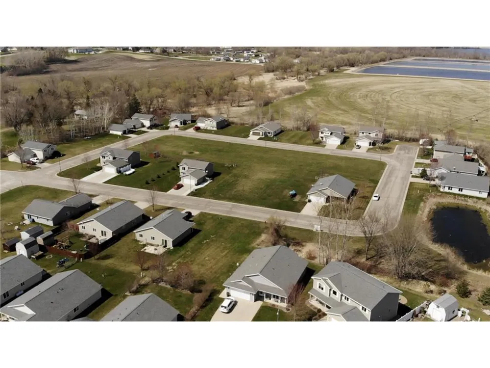 637 Oriole Lane Eden Valley, MN 55329