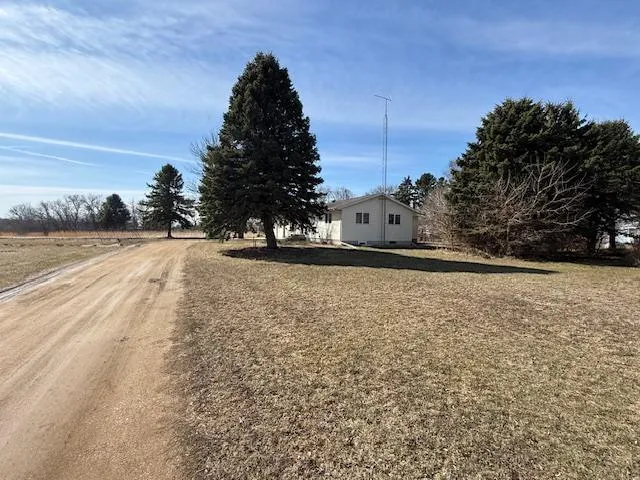 475 E CSAH 10 Vesta, MN 56292