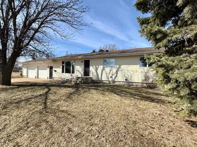 475 E CSAH 10 Vesta, MN 56292