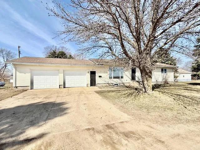 475 E CSAH 10 Vesta, MN 56292