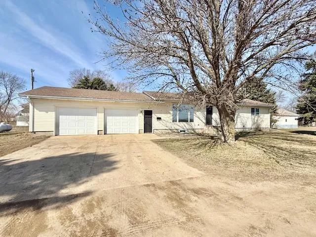 475 E CSAH 10 Vesta, MN 56292