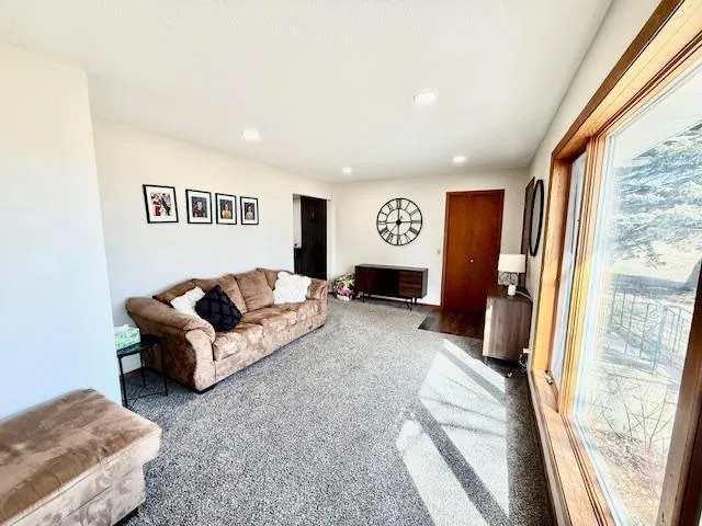 475 E CSAH 10 Vesta, MN 56292