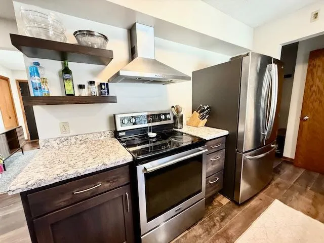 475 E CSAH 10 Vesta, MN 56292