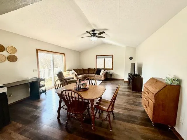 475 E CSAH 10 Vesta, MN 56292