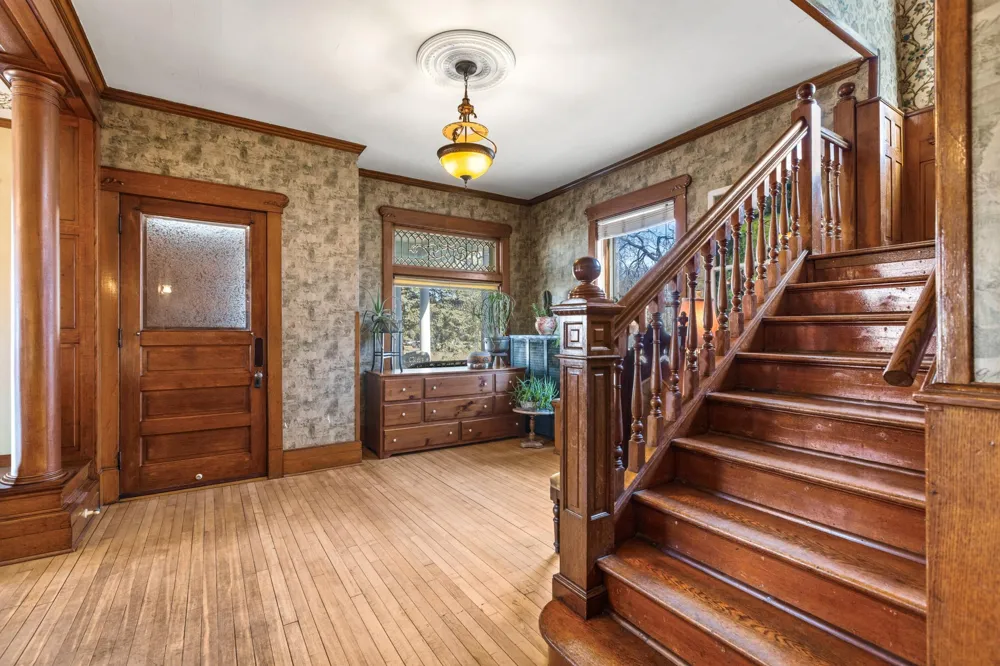 930 3rd Avenue Eau Claire, WI 54703