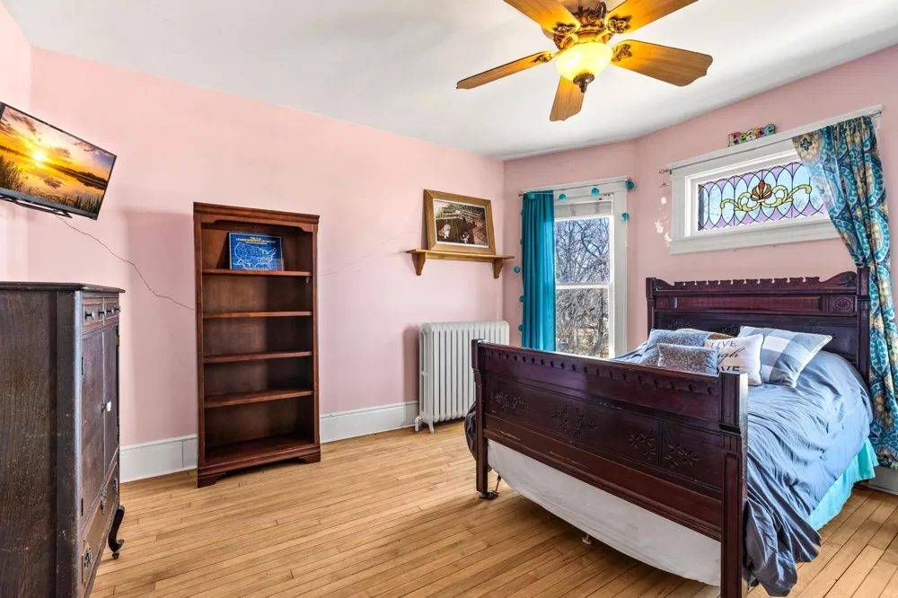 930 3rd Avenue Eau Claire, WI 54703