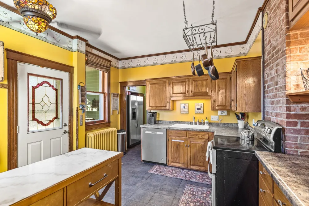 930 3rd Avenue Eau Claire, WI 54703