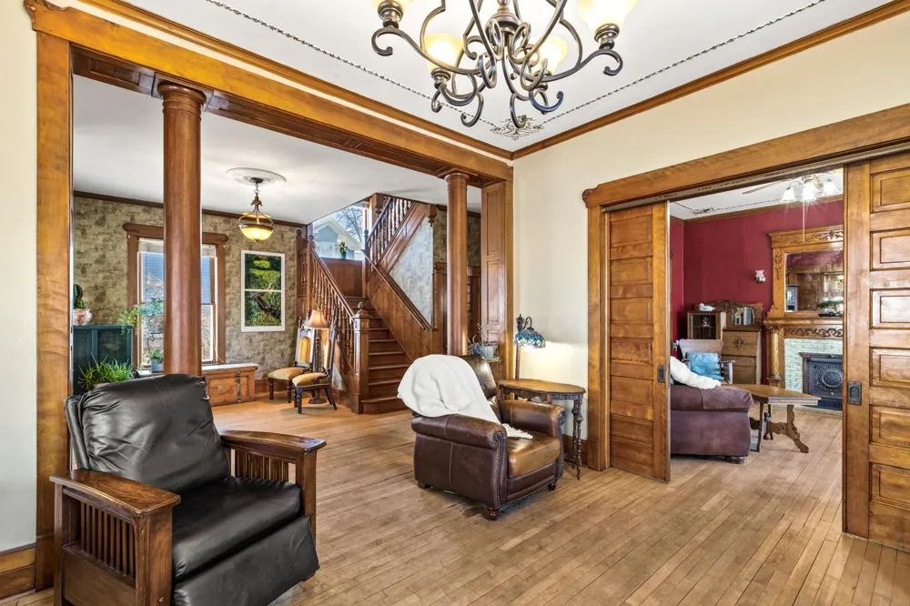 930 3rd Avenue Eau Claire, WI 54703