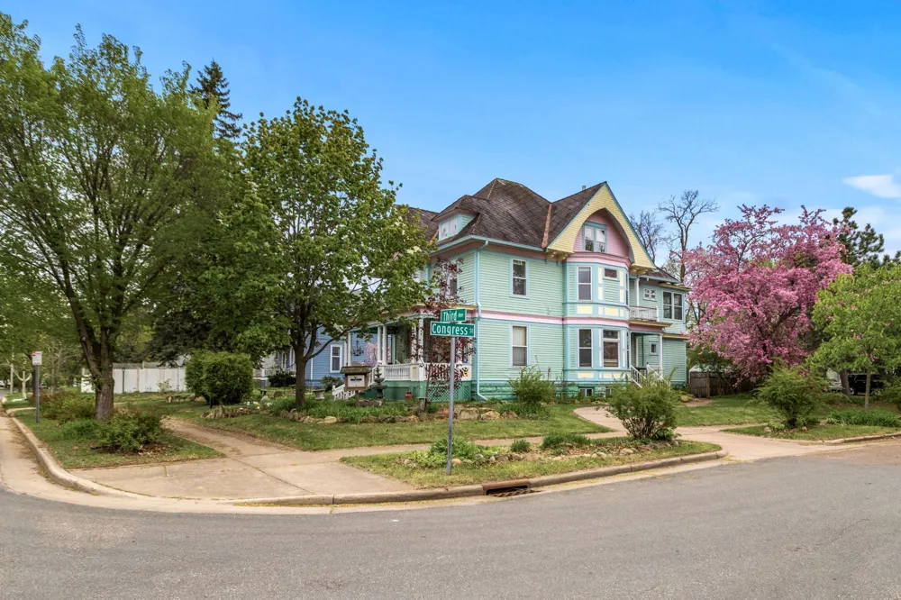 930 3rd Avenue Eau Claire, WI 54703