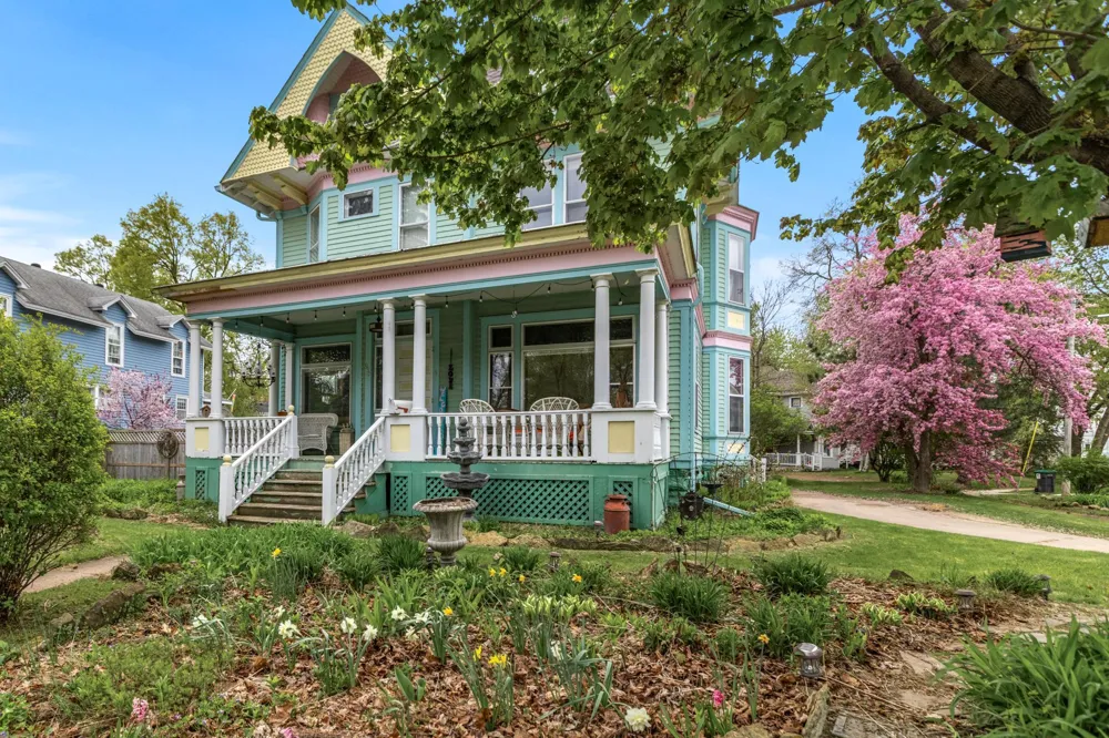930 3rd Avenue Eau Claire, WI 54703