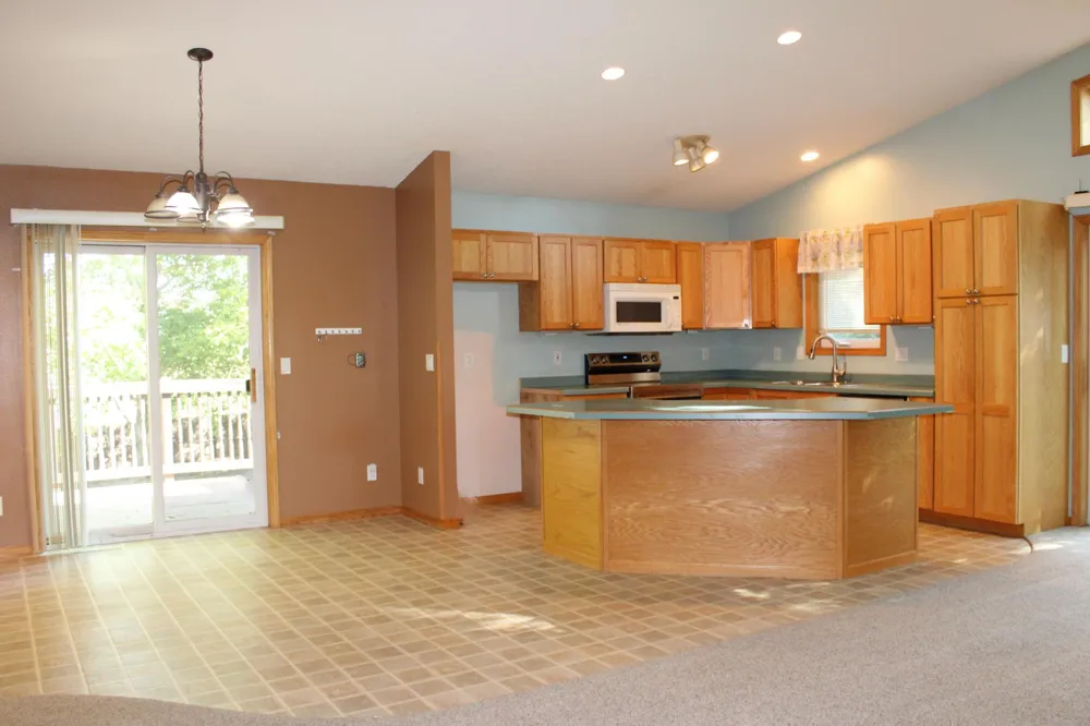 322 Oriole Avenue Thief River Falls, MN 56701