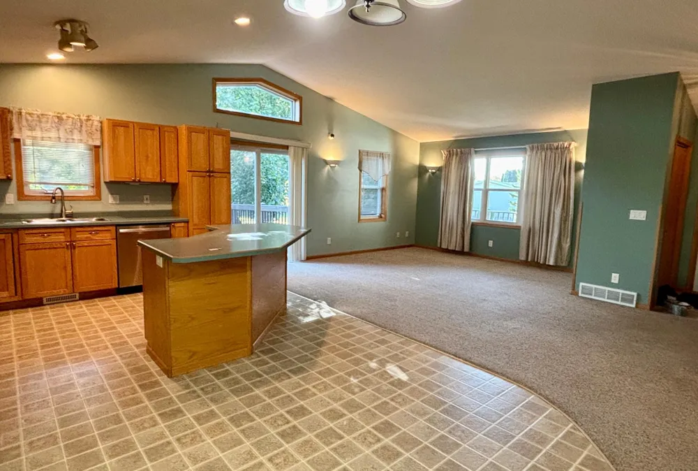 322 Oriole Avenue Thief River Falls, MN 56701
