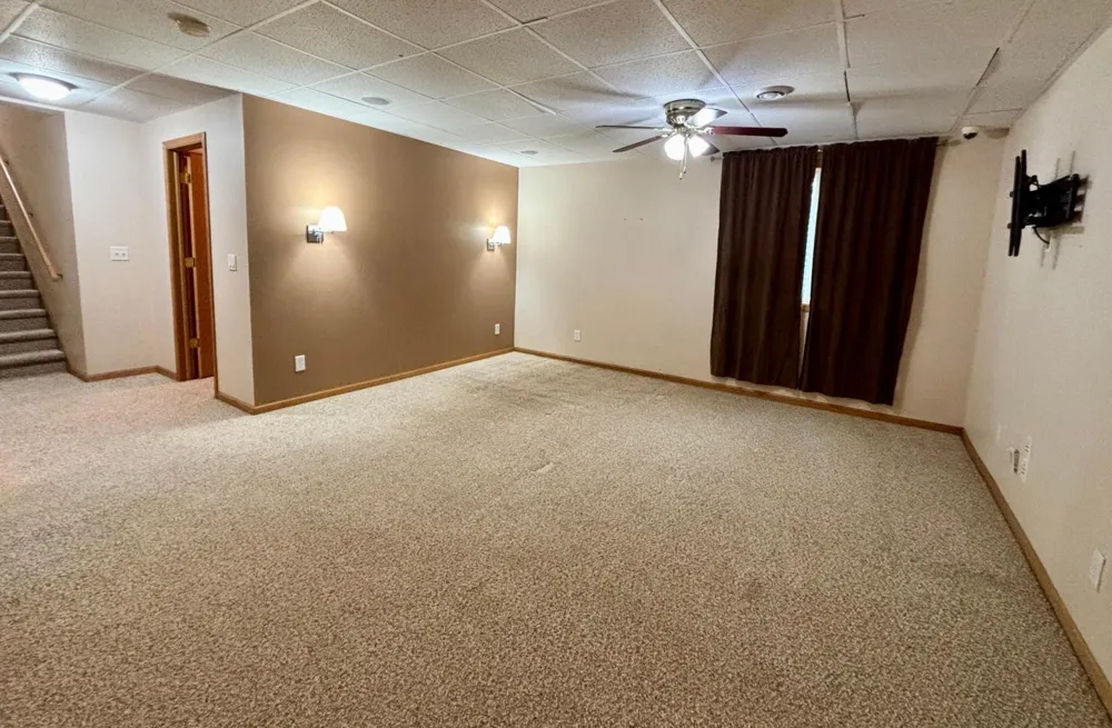 322 Oriole Avenue Thief River Falls, MN 56701
